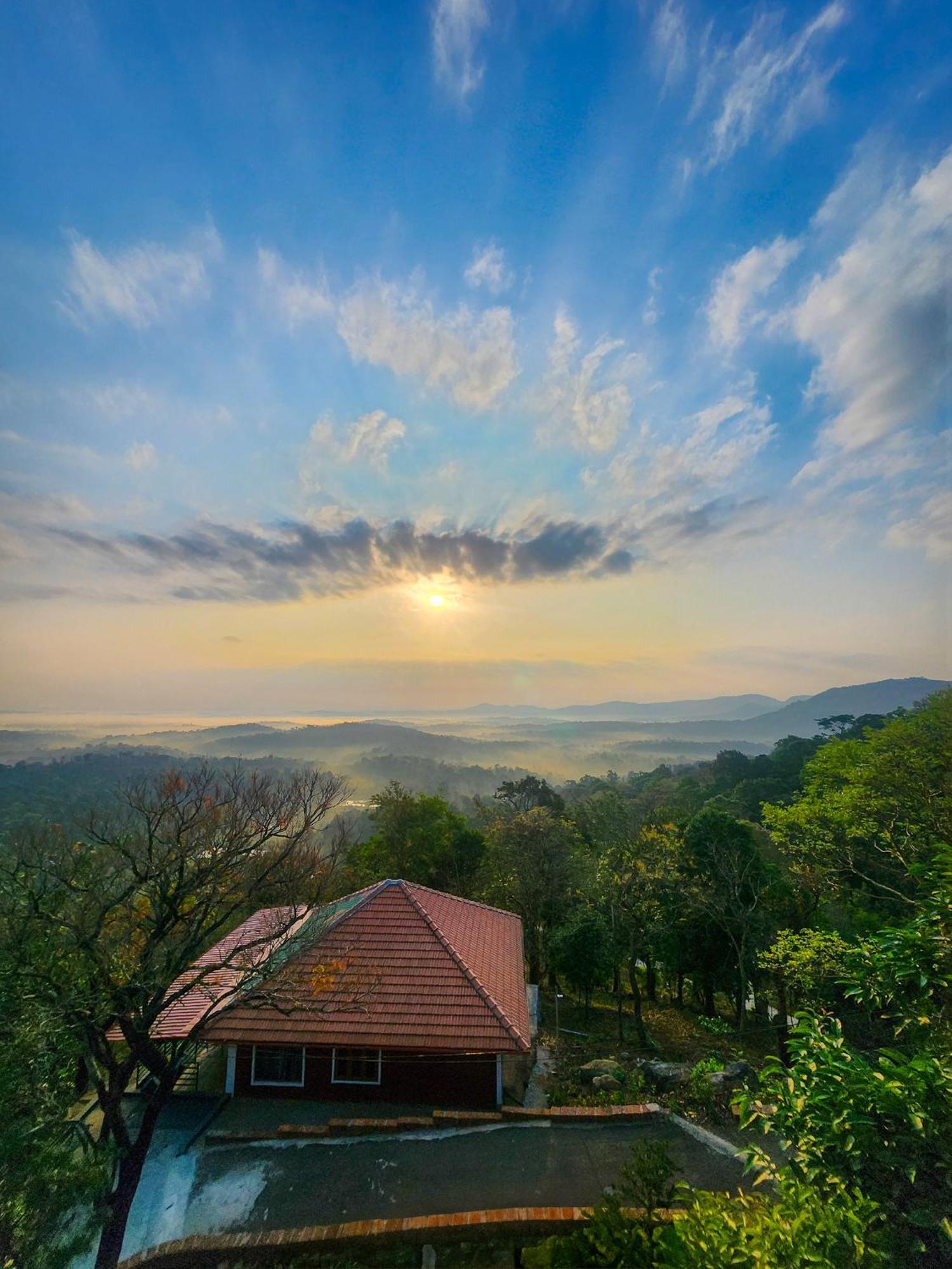 Celestial Heights Homestay Kurchi Ngoại thất bức ảnh